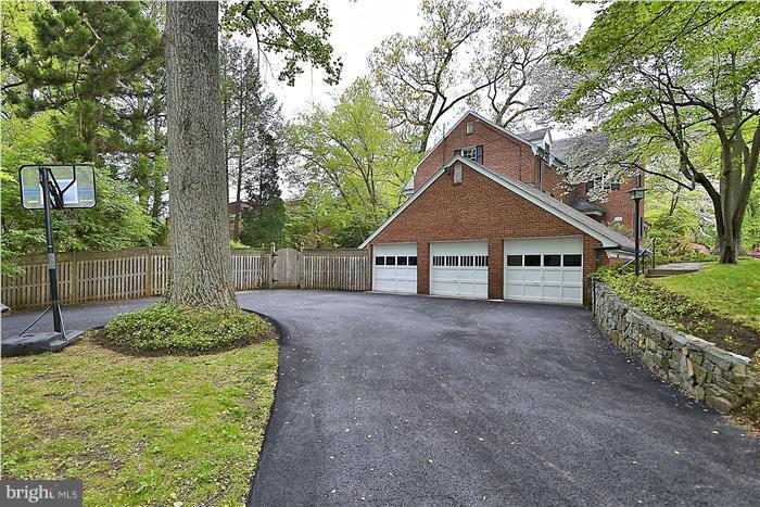 7124 Greentree Road Bethesda, MD 20817 - Photo 24 of 24 Exterior (Rear)