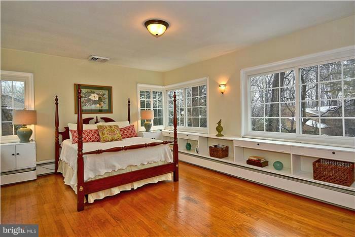 7124 Greentree Road Bethesda, MD 20817 - Photo 10 of 24 Bedroom (Master)