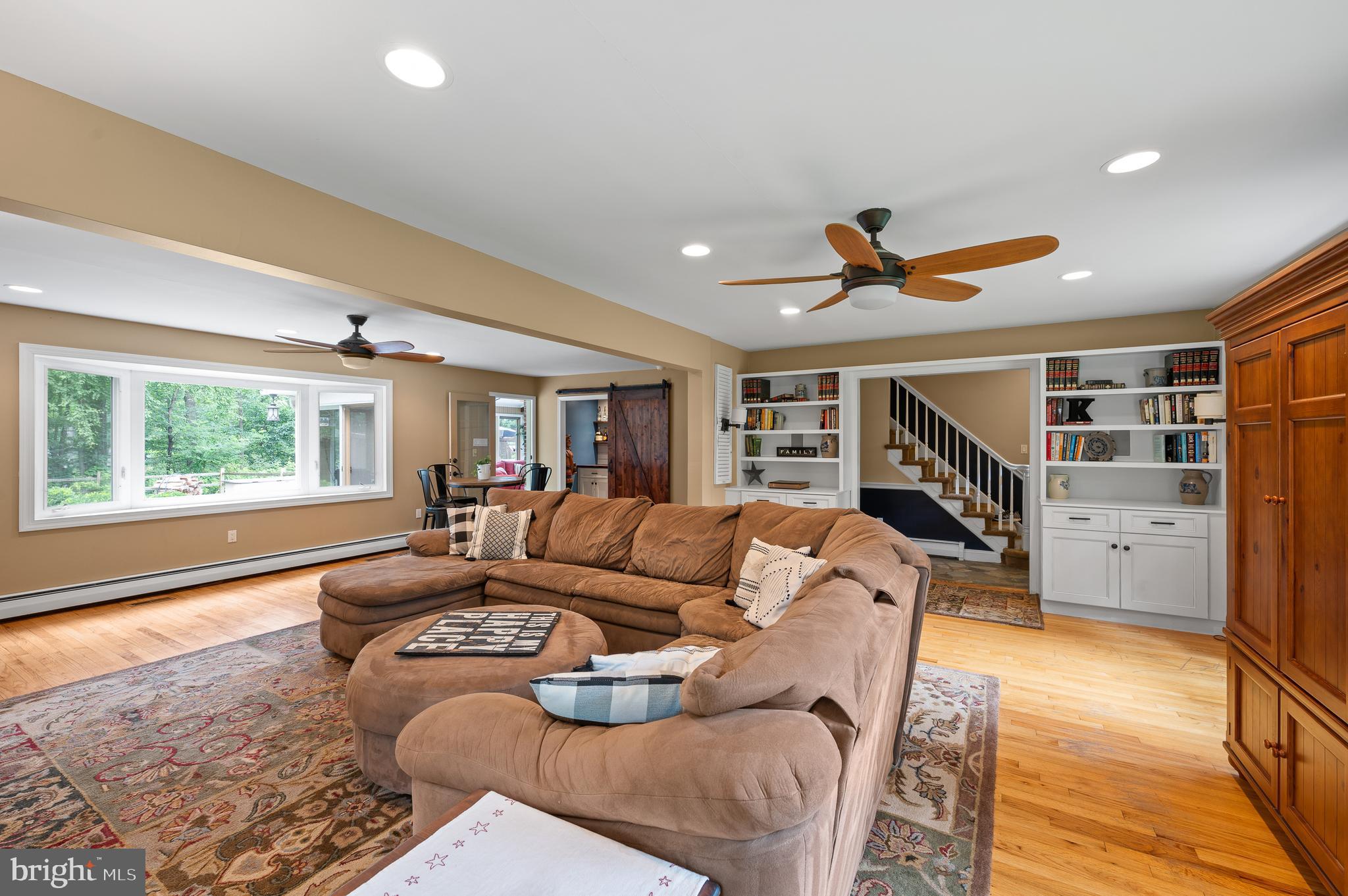 480 Highview Drive Wayne, PA 19087 - Photo 4 of 67 Open concept living room