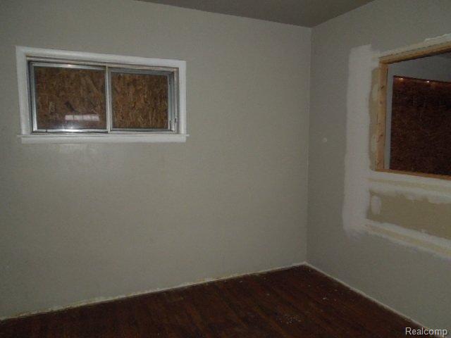 8235 North Linden Road Mount Morris, MI 48458 - Photo 4 of 16 10-29 150.jpg