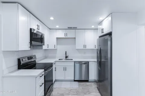 $375,000 | 2133 West Colter Street, Phoenix, AZ 85015