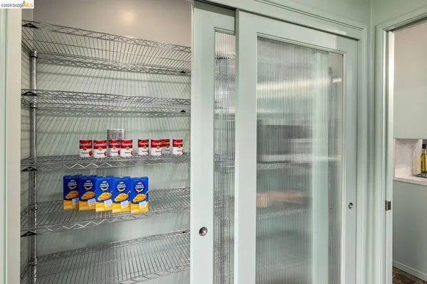 $1,398,000 | 10 Burdeck Court, Oakland, CA 94602