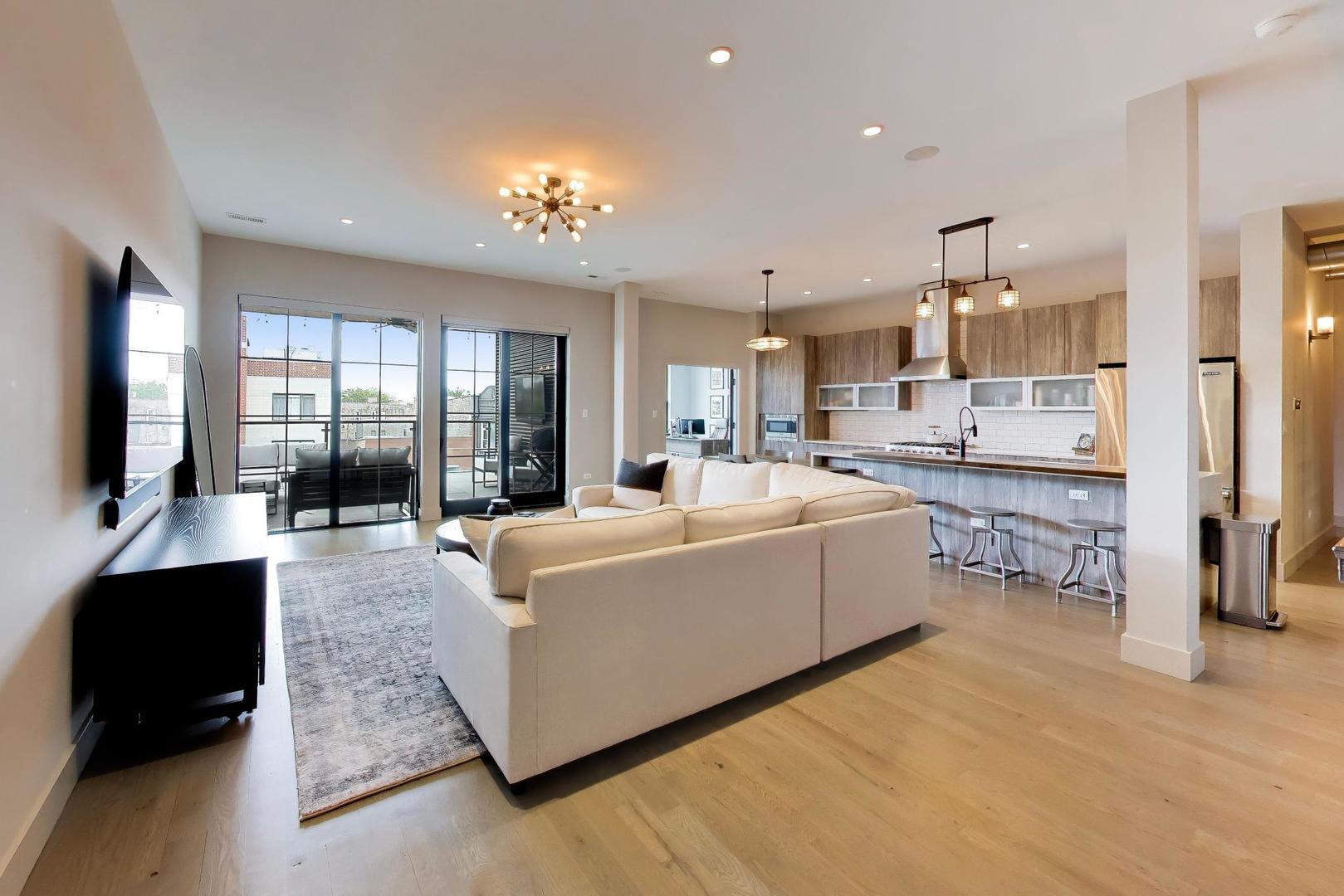 1902 West Division Street, Unit 4S Chicago, IL 60622 - Photo 5 of 33