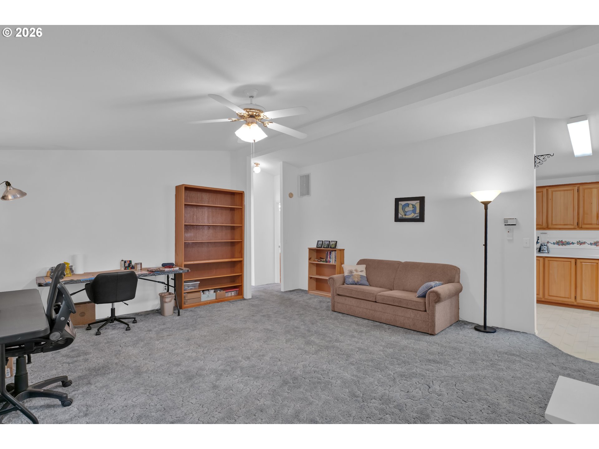 1475 Green Acres Road, Unit 69 Eugene, OR 97408 - Photo 6 of 30 Living Room