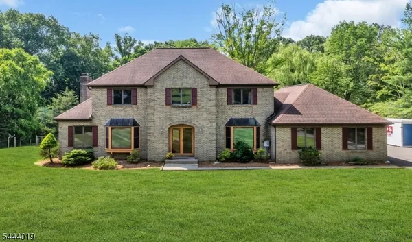 $749,900 | 10 Tara Court, Blairstown, NJ 07825