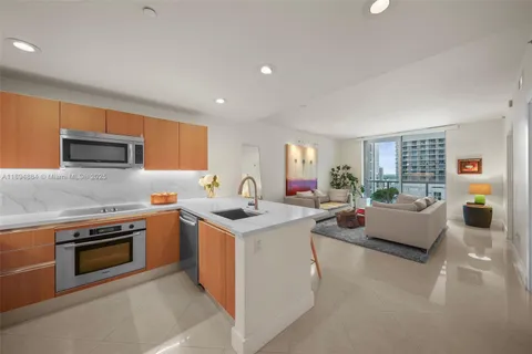 $470,000 | 1060 Brickell Avenue, Unit 1513, Miami, FL 33131