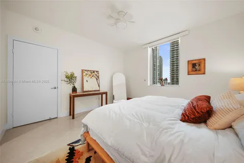 $470,000 | 1060 Brickell Avenue, Unit 1513, Miami, FL 33131
