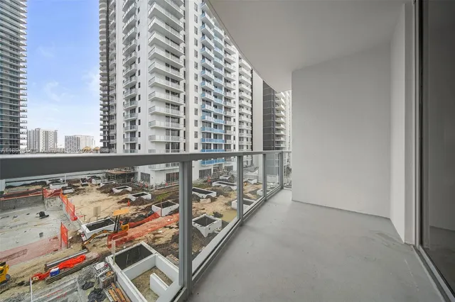 $470,000 | 1060 Brickell Avenue, Unit 1513, Miami, FL 33131