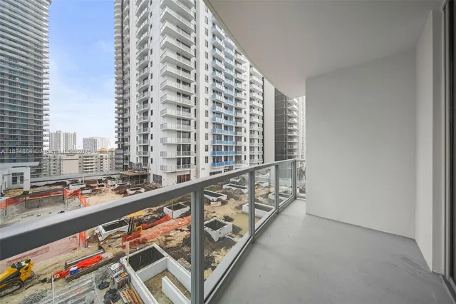 $470,000 | 1060 Brickell Avenue, Unit 1513, Miami, FL 33131