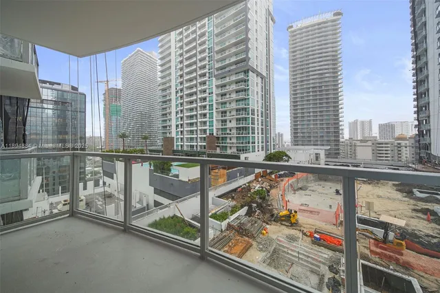 $470,000 | 1060 Brickell Avenue, Unit 1513, Miami, FL 33131