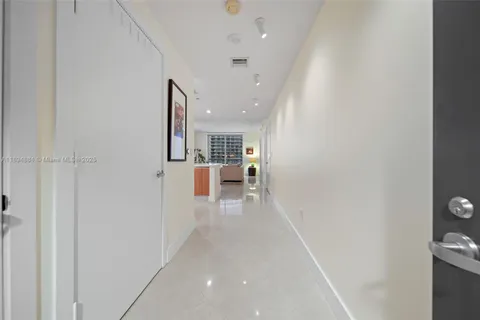 $470,000 | 1060 Brickell Avenue, Unit 1513, Miami, FL 33131