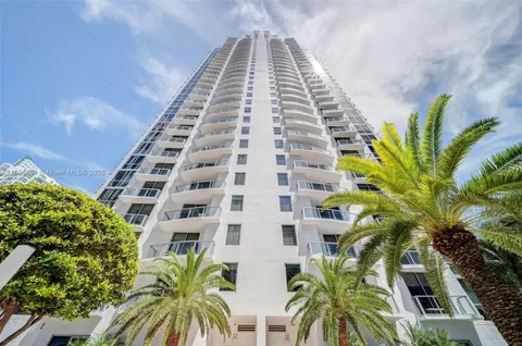 $470,000 | 1060 Brickell Avenue, Unit 1513, Miami, FL 33131