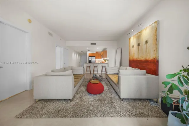 $470,000 | 1060 Brickell Avenue, Unit 1513, Miami, FL 33131