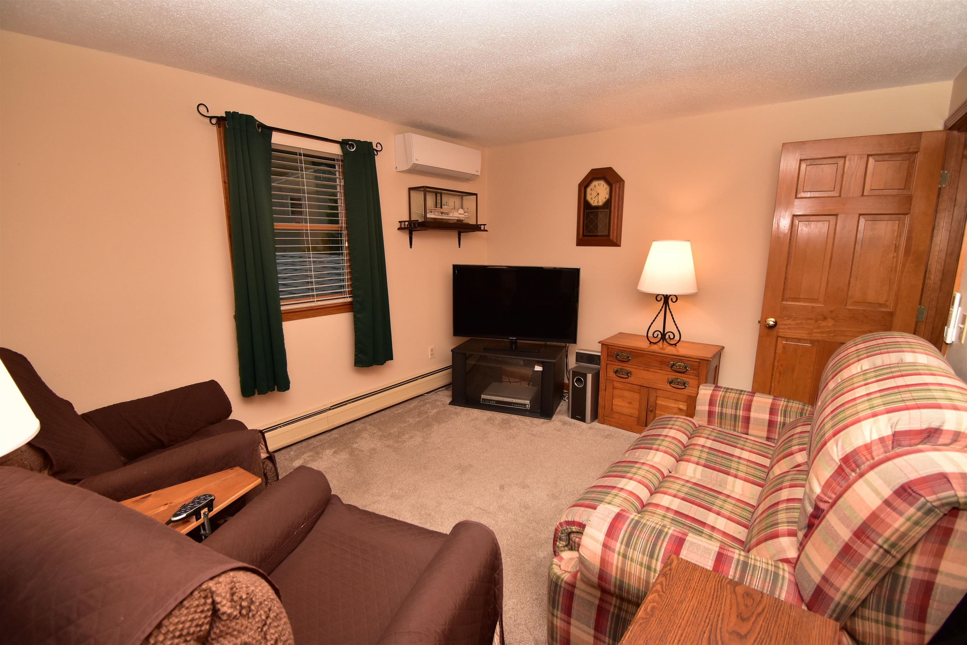 32 Lawrence Road Derry, NH 03038 - Photo 21 of 40