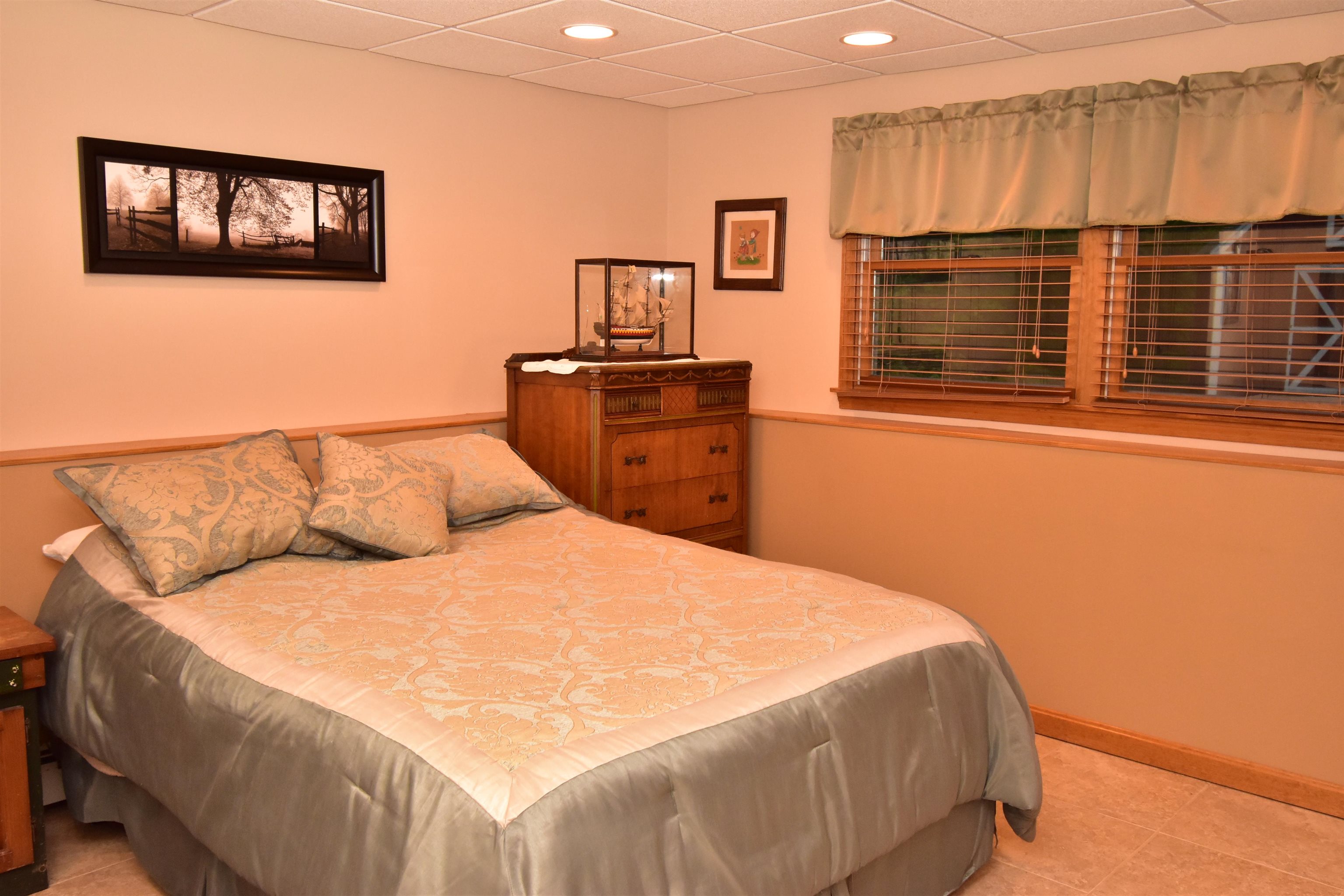 32 Lawrence Road Derry, NH 03038 - Photo 29 of 40