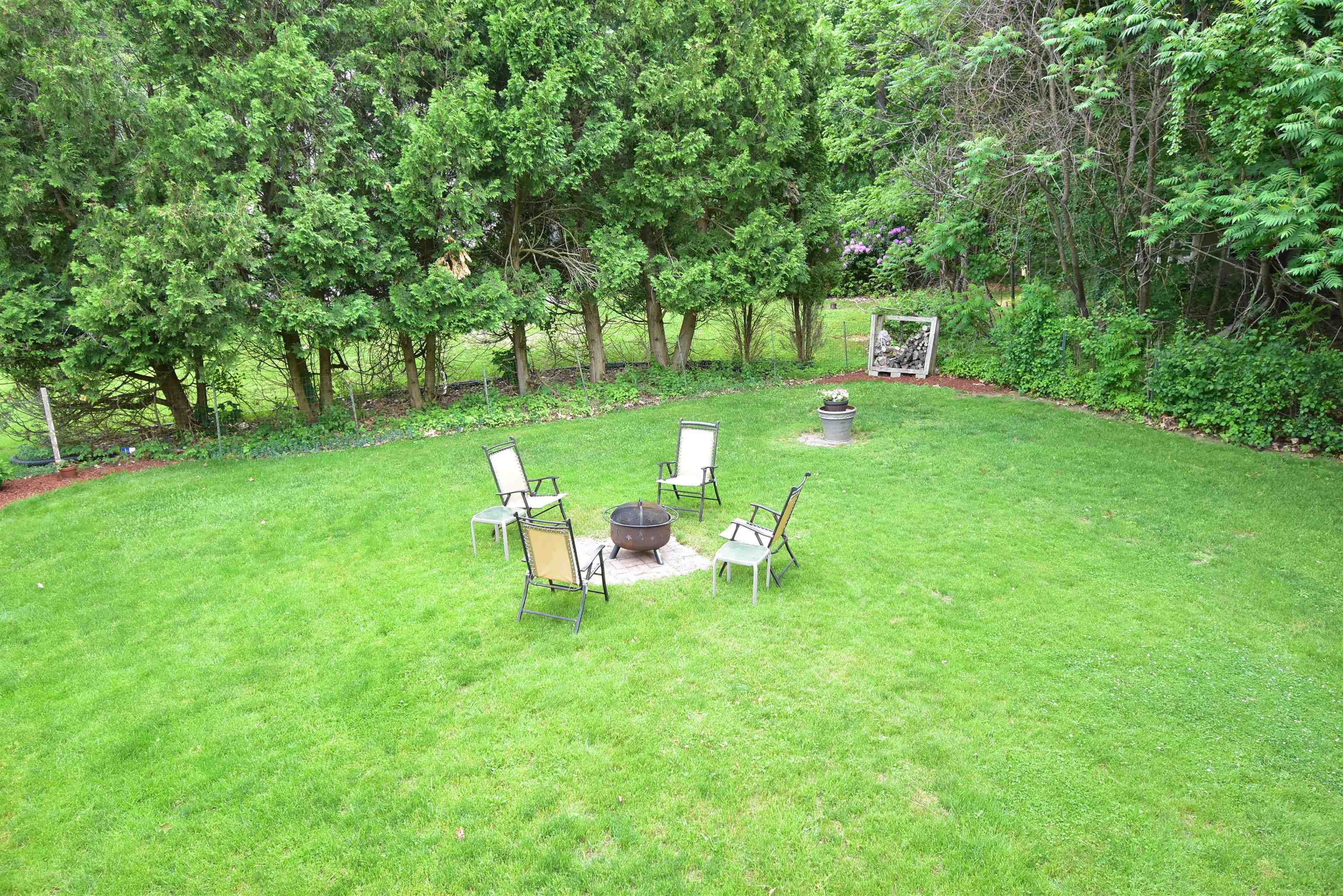 32 Lawrence Road Derry, NH 03038 - Photo 36 of 40
