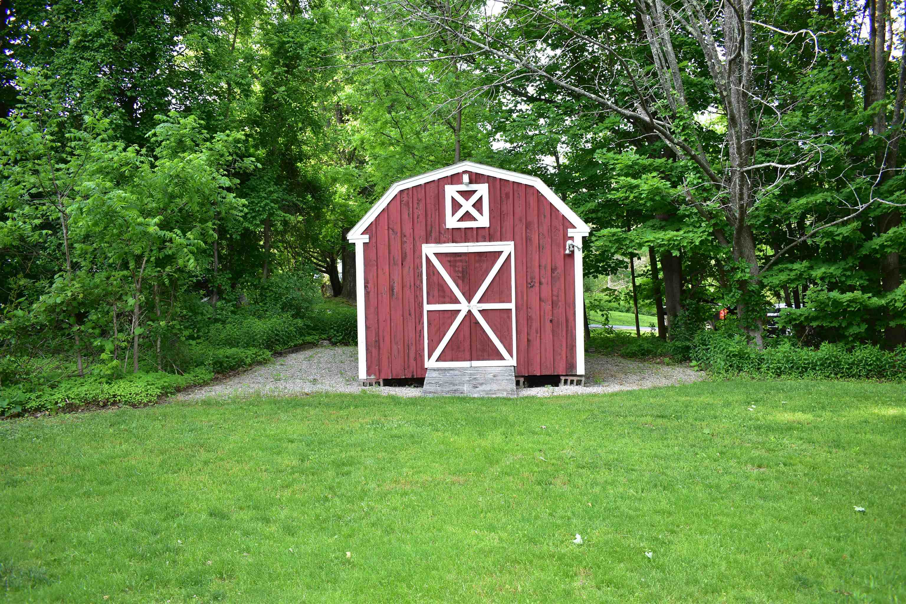 32 Lawrence Road Derry, NH 03038 - Photo 39 of 40