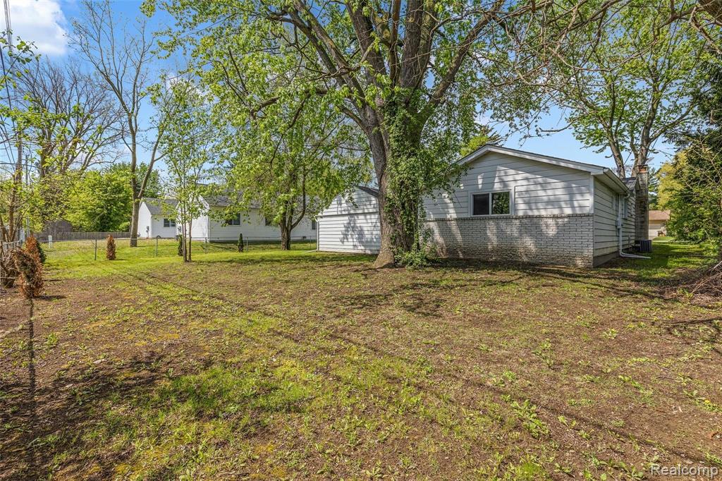 3327 Hessel Avenue Rochester Hills, MI 48307 - Photo 35 of 36