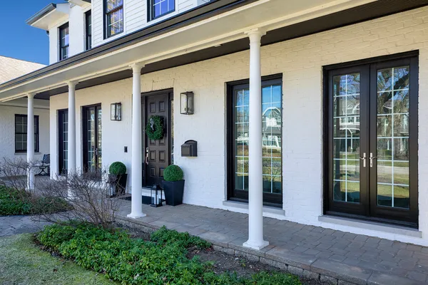 $2,100,000 | 1045 Woodlawn Road, Glenview, IL 60025
