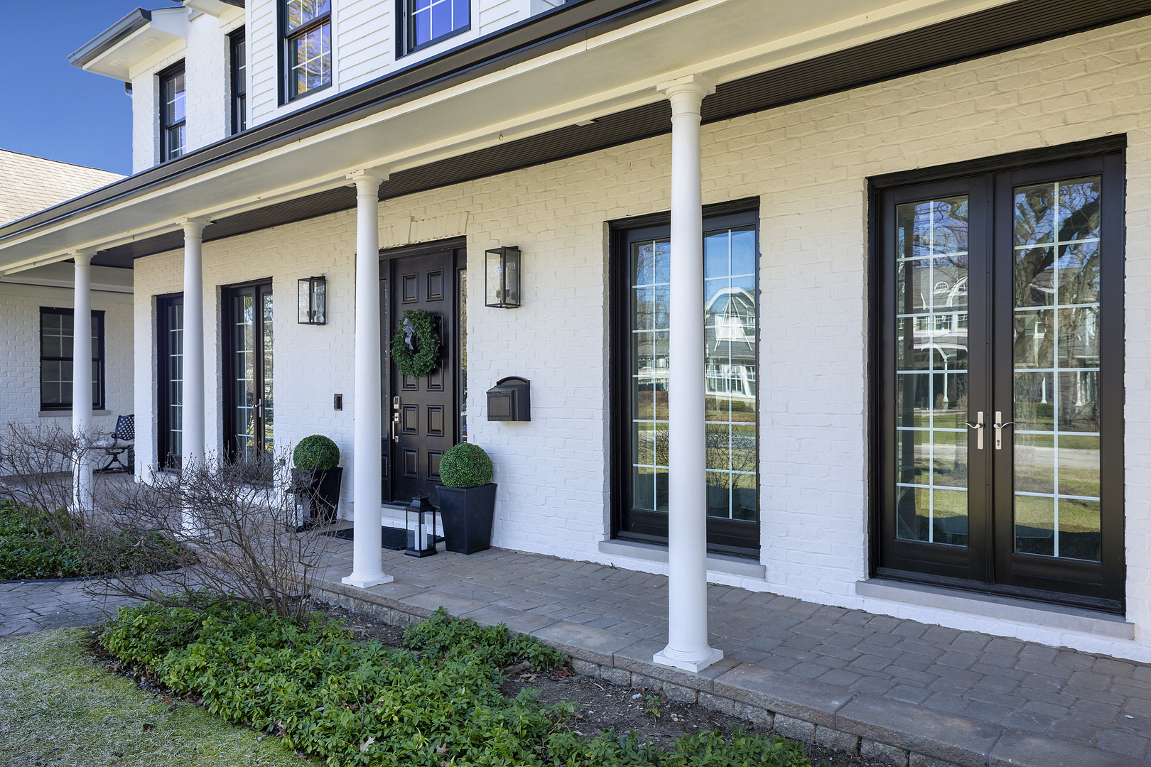 1045 Woodlawn Road Glenview, IL 60025 - Photo 2 of 47