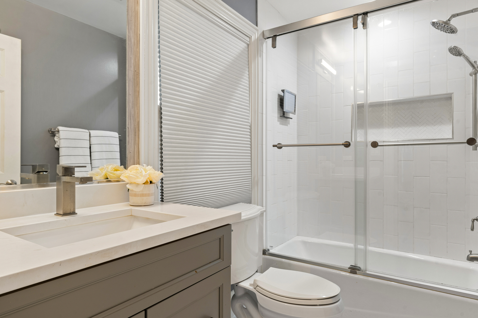 1045 Woodlawn Road Glenview, IL 60025 - Photo 33 of 47