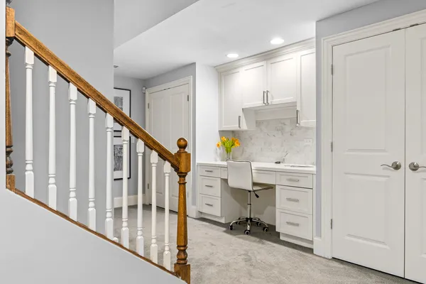 $2,100,000 | 1045 Woodlawn Road, Glenview, IL 60025