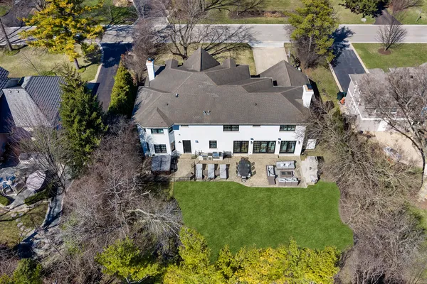 $2,100,000 | 1045 Woodlawn Road, Glenview, IL 60025