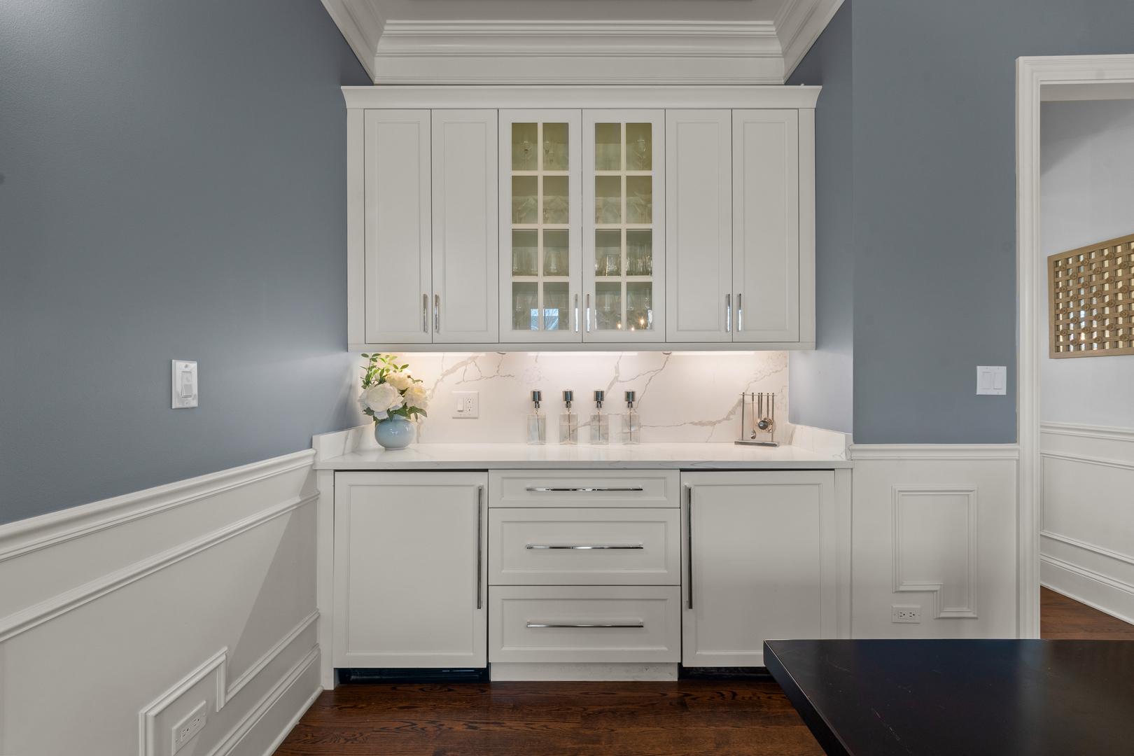 1045 Woodlawn Road Glenview, IL 60025 - Photo 9 of 47