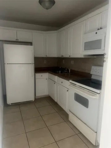 $1,899 | 1021 Northwest 45th Street, Unit 5, Deerfield Beach, FL 33064