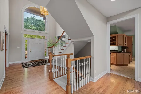 $1,370,000 | 17702 Horse Creek Court, Chesterfield, MO 63005