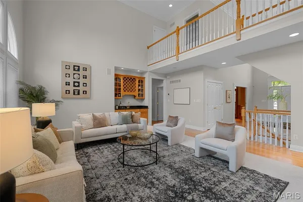 $1,370,000 | 17702 Horse Creek Court, Chesterfield, MO 63005