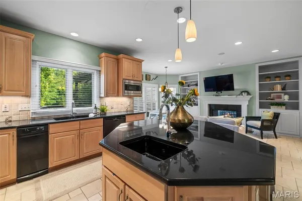 $1,370,000 | 17702 Horse Creek Court, Chesterfield, MO 63005