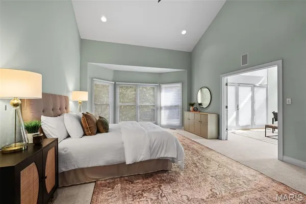 $1,370,000 | 17702 Horse Creek Court, Chesterfield, MO 63005