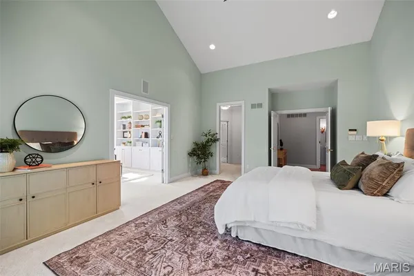 $1,370,000 | 17702 Horse Creek Court, Chesterfield, MO 63005