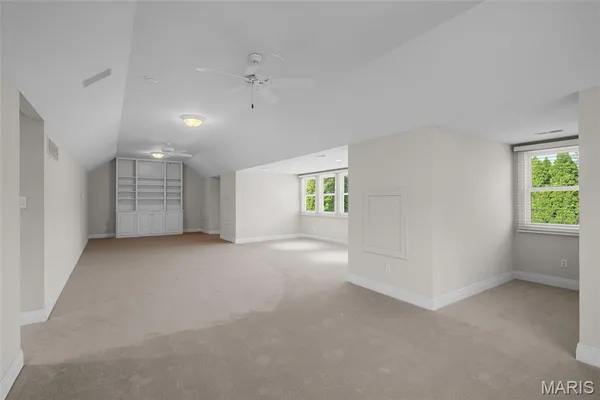 $1,370,000 | 17702 Horse Creek Court, Chesterfield, MO 63005