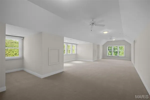 $1,370,000 | 17702 Horse Creek Court, Chesterfield, MO 63005