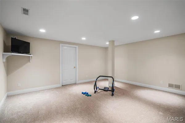 $1,370,000 | 17702 Horse Creek Court, Chesterfield, MO 63005