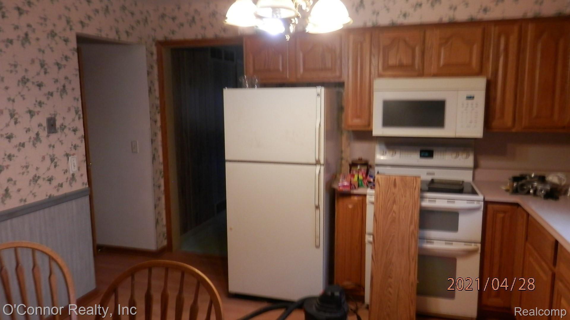 3675 State Road Fort Gratiot, MI 48059 - Photo 4 of 10 P4280126.JPG