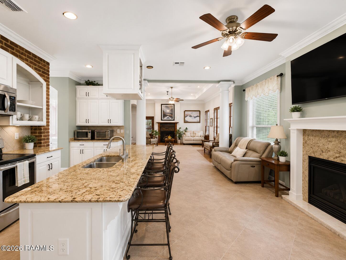 2406 Belle Ruelle Street New Iberia, LA 70563 - Photo 13 of 46