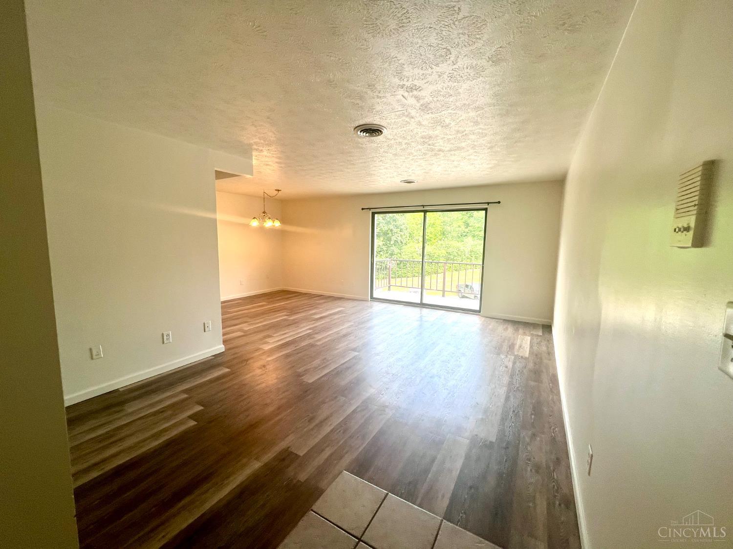 6584 Hearne Road, Unit 24 Cincinnati, OH 45248 - Photo 5 of 18
