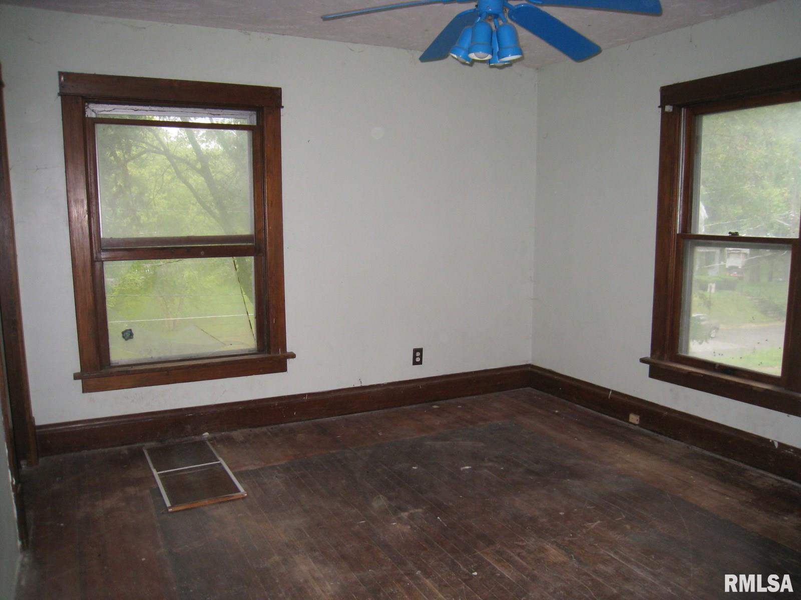 926 43rd Street Rock Island, IL 61201 - Photo 20 of 34
