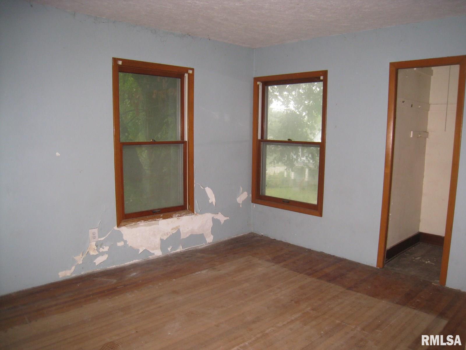 926 43rd Street Rock Island, IL 61201 - Photo 21 of 34
