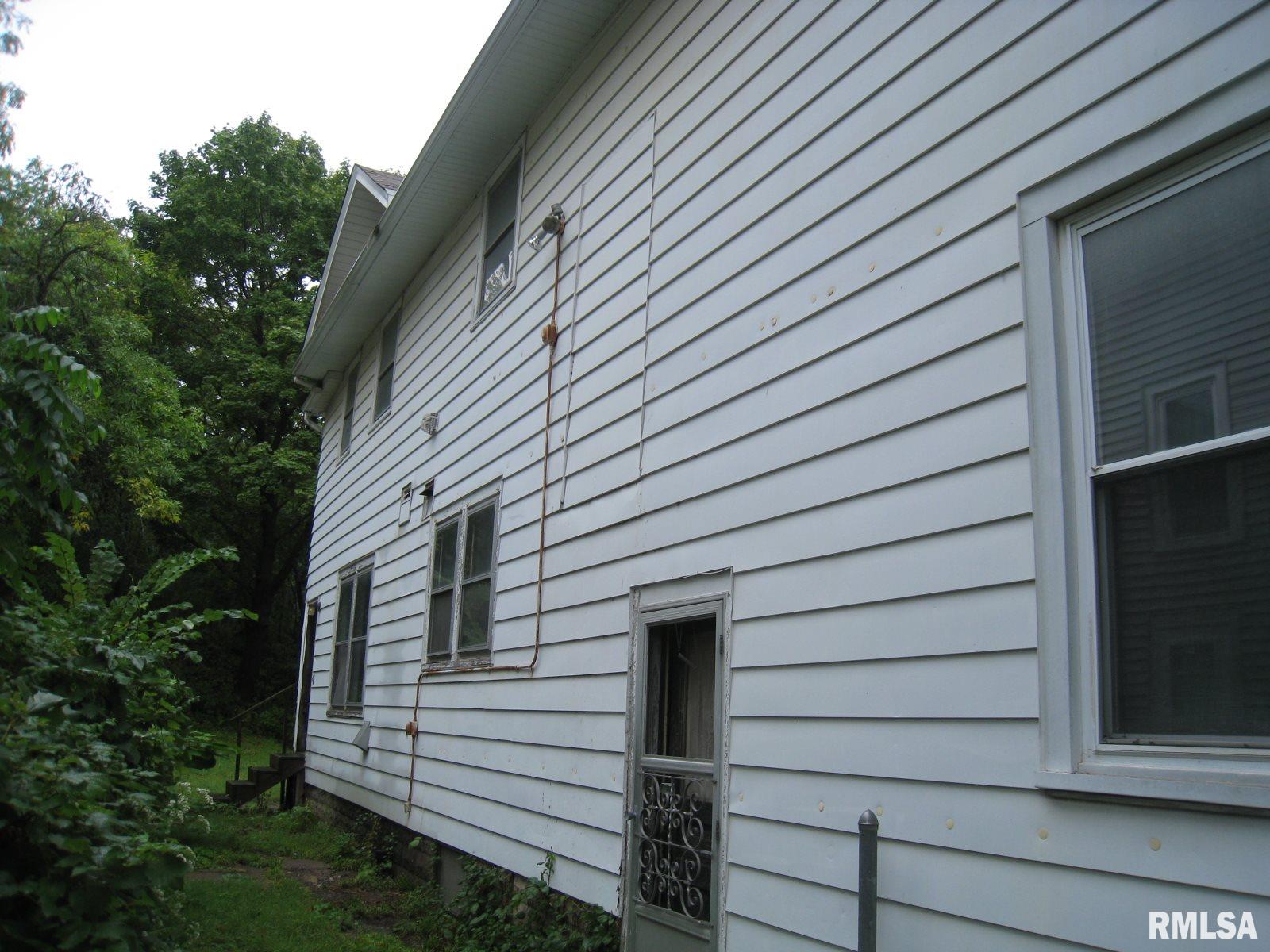 926 43rd Street Rock Island, IL 61201 - Photo 29 of 34