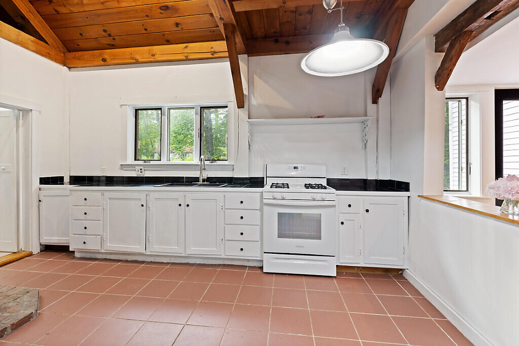 722 Belgrade Road Mount Vernon, ME 04352 - Photo 24 of 119 KITCHEN