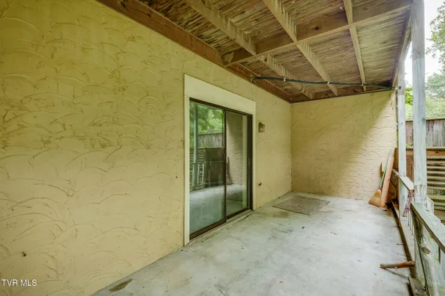 $205,000 | 605 Redstone Drive, Unit 28, Bristol, TN 37620