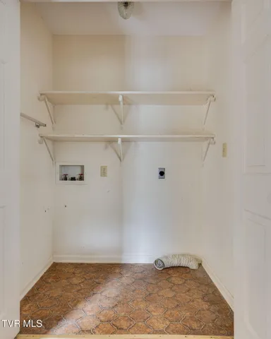 $205,000 | 605 Redstone Drive, Unit 28, Bristol, TN 37620