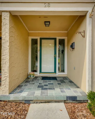 $205,000 | 605 Redstone Drive, Unit 28, Bristol, TN 37620