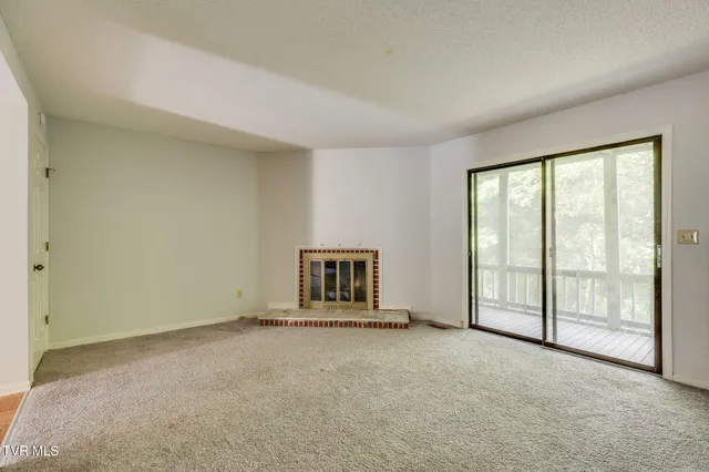 $205,000 | 605 Redstone Drive, Unit 28, Bristol, TN 37620