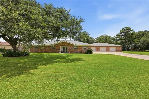$379,000 | 186 Poinsettia Street, Bridge City, TX 77611