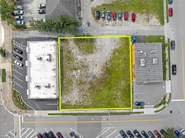 $599,900 | 4710 Southeast 9th Place, Cape Coral, FL 33904